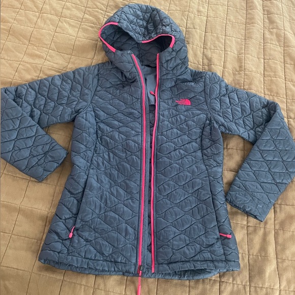 The North Face Thermoball Jacket - Picture 1 of 8
